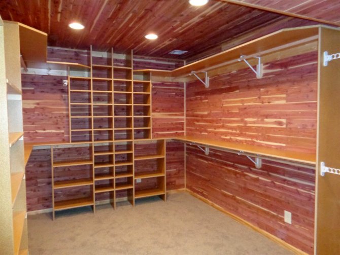 Cedar Storage Closets Dandk Organizer